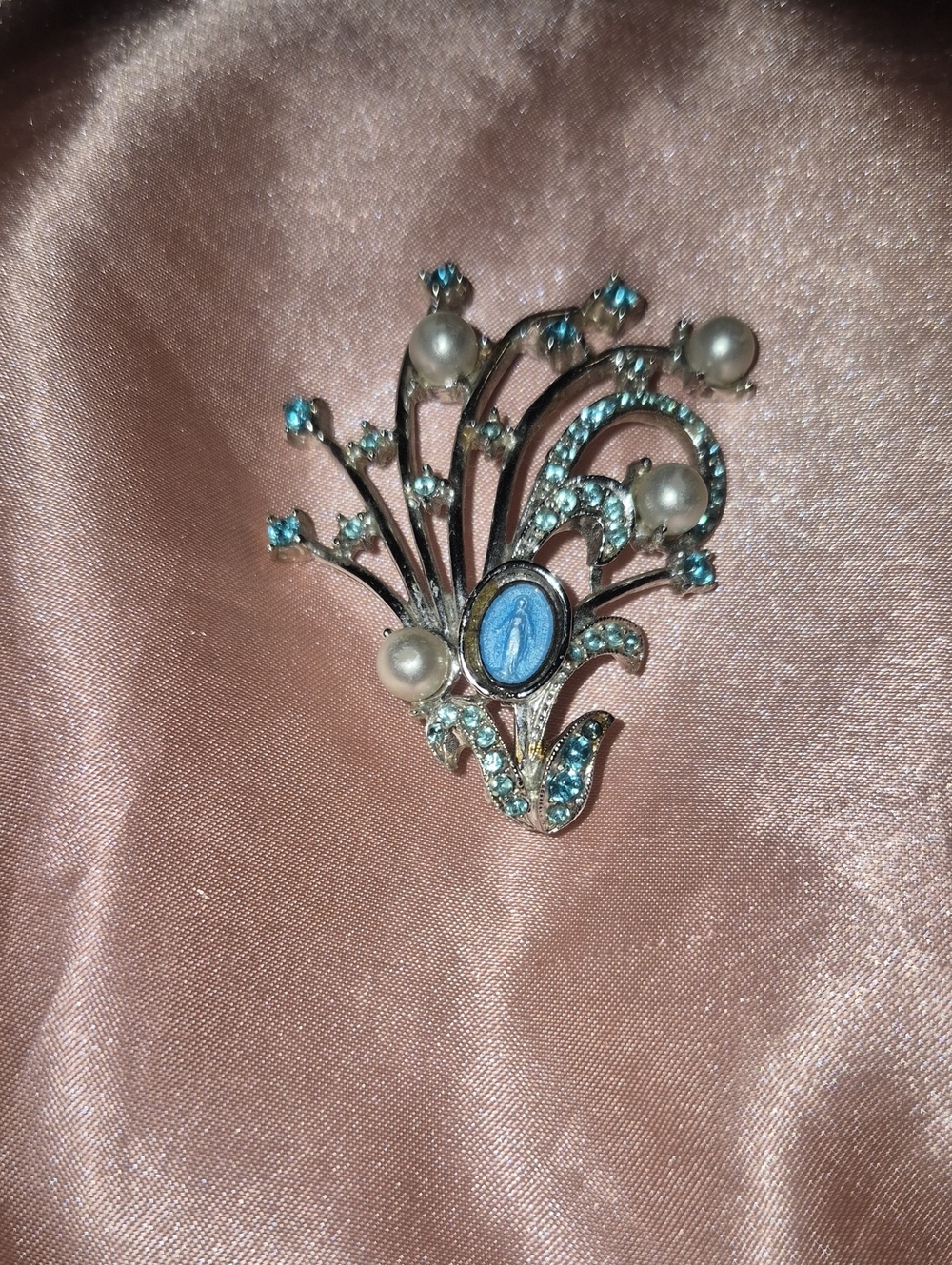 Vintage Religious Blessed Virgin Mary Brooch Rhinestones Faux Pearls